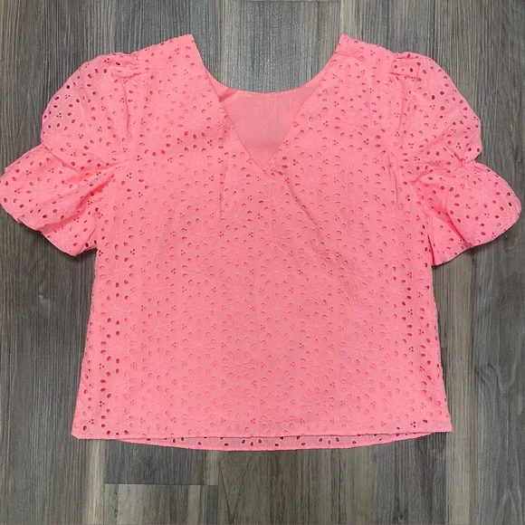 Lilly Pulitzer Shaila Top in Shellona Coral Neon Sunburst Eyelet. Size XS - Picture 5 of 9